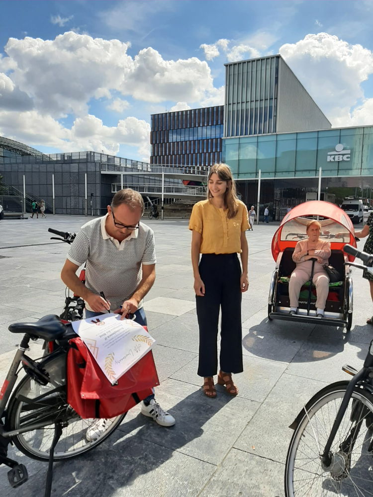 Fietsers Zijn King Of The Ring Op Autovrije Zondag In Leuven
